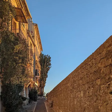 Provencal Escape